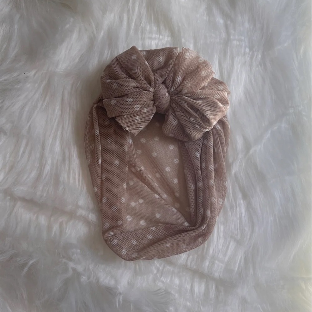 Polka Dot Mesh Bunny Knot with Raga